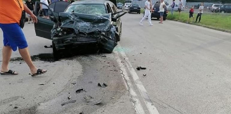 51 годишен мъж от Карлово почина на място след като катастрофира