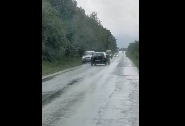 Клип с неадекватно шофиране набра популярност в социалните мрежи в неделя