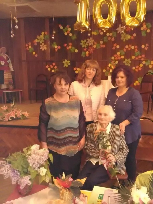 Дългогодишна преподавателка по английски език Райна Димитрова от Берковица навърши 100