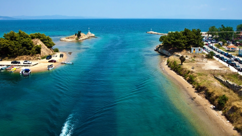 Гръцките медии отново подеха кампания срещу българи които отдават под