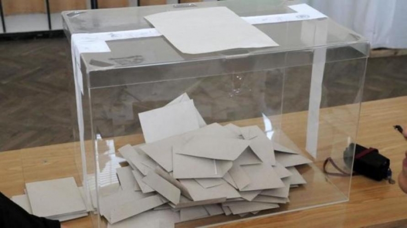 леновете на подвижната секционна избирателна комисия в Галиче ще бъдат