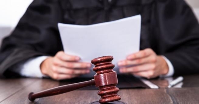 Някои хора са готови да заведат абсурдни съдебни дела в