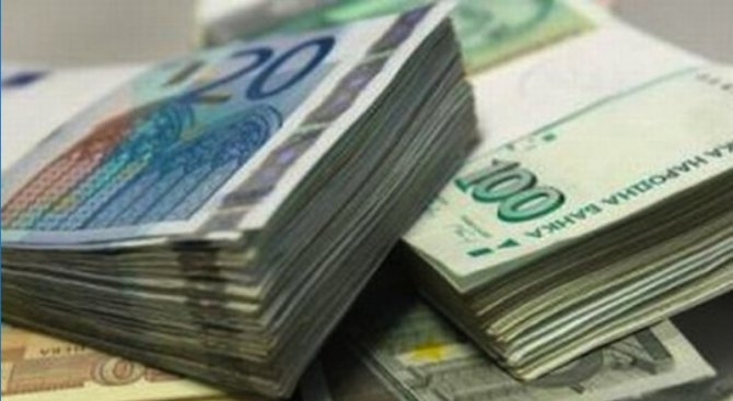 Днес започва данъчната кампания Декларации подават хората които имат да