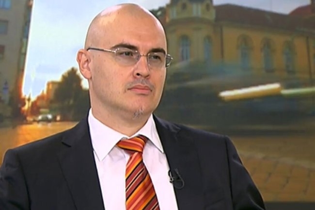 Делото за плагиатство срещу кандидат за министър от ИТН пак не тръгна