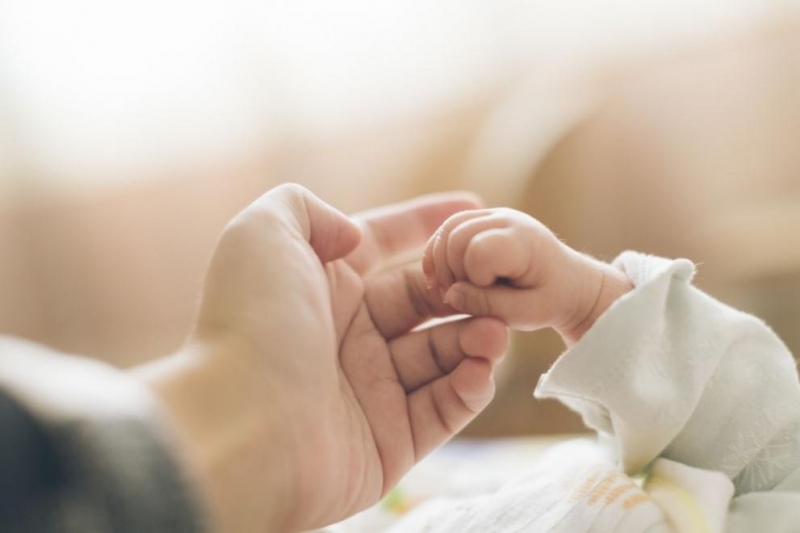 Бебе на 28 дни с COVID 19 е настанено в инфекциозното