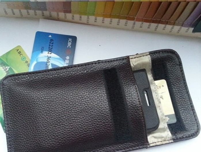 Крадец задигна пари мобилен телефон и лични документи съобщиха от