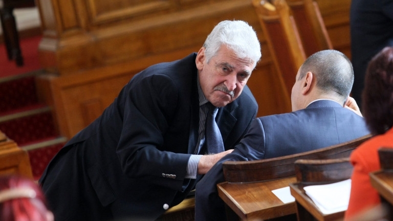 Има хора които от опозицията ги наблюдаваме от няколко месеца