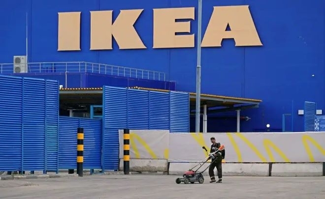 Полша уволни генерал заради 240 мини, намерени в склад на ИКЕА