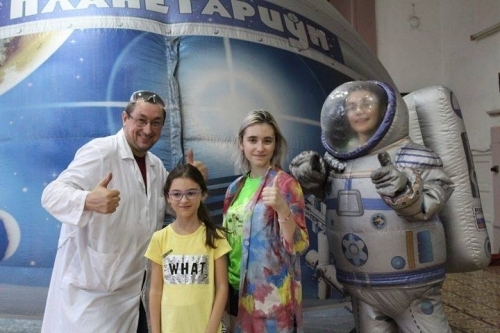 Щура лаборатория и мобилен планетариум пристигат на 16 септември във