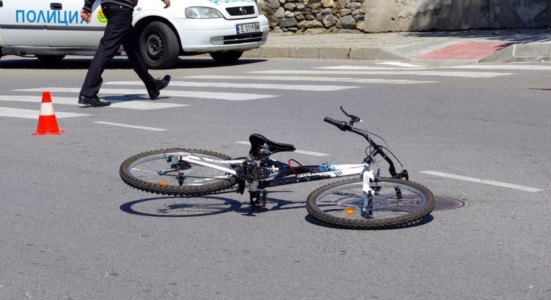 16 годишен велосипедист е бил блъснат от млада шофьорка във Видин
