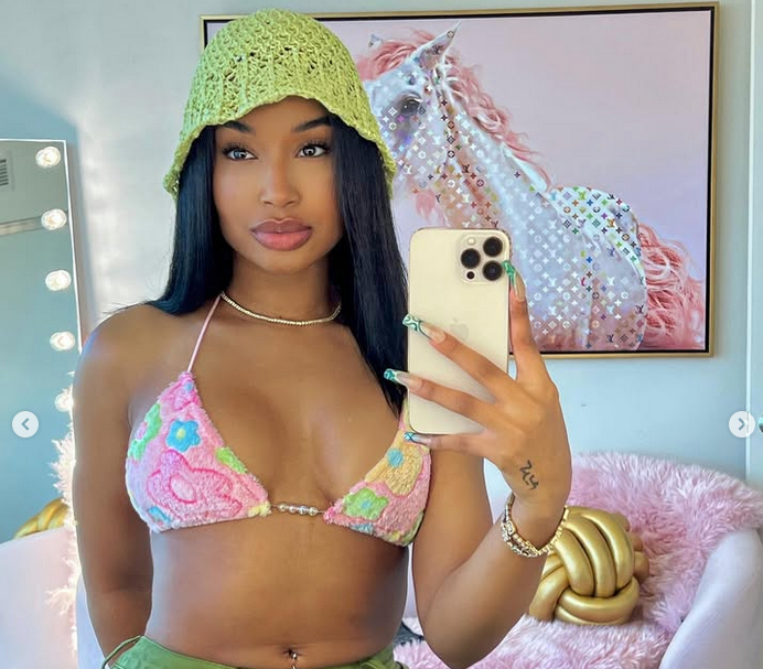 Нападателят на Челси Нони Мадуеке се похвали с ново любовно