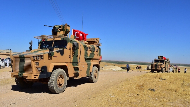 Турция засилва военното си присъствие по границата със Сирия преди началото на