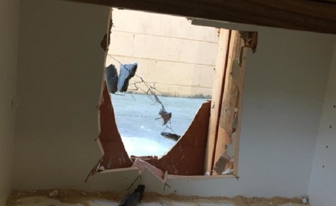 Крадци са разбили стена в частен имот с цел грабеж
