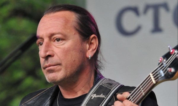 На 57 годишна възраст внезапно почина легендарният басист на групата ФСБ