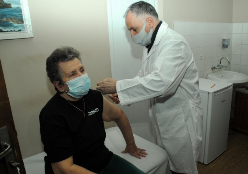 43 от пълнолетните българи не биха се ваксинирали срещу коронавирус