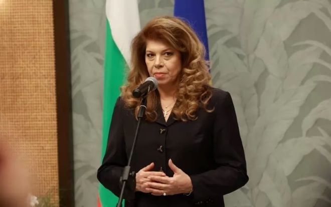 Докато беше вицепрезидент в продължение на 2 мандата на Румен