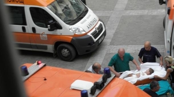 Шофьор блъсна 8 годишно дете на пешеходна пътека в Русе съобщиха
