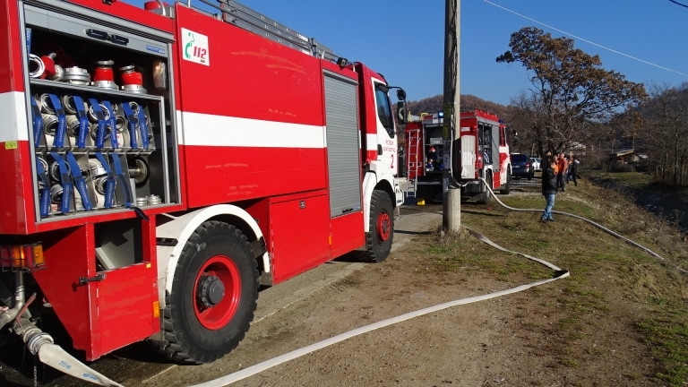 Голям пожар е горял във видинското село Покрайна, съобщиха от
