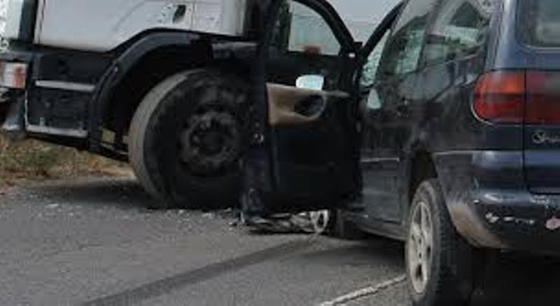 Кола и ТИР катастрофираха във Врачанско съобщиха от полицията Пътнотранспортният