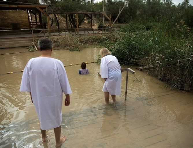 Числеността на евреите и арабите между Средиземно море и реката