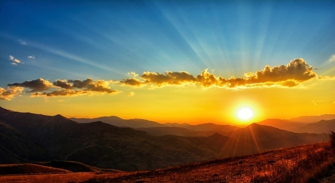 Атмосферното налягане ще се понижава и ще е по ниско от