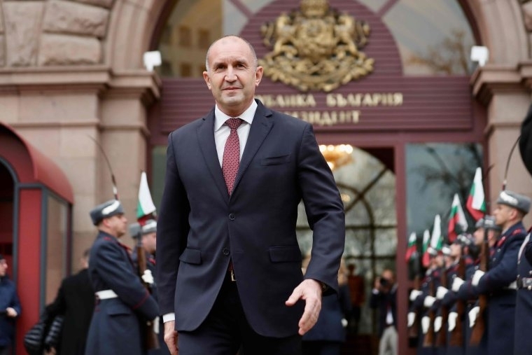 Докато в столицата все още се редят пъзелите около бъдещия