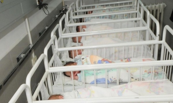 След 15 години и 19 опита инвитро семейство от Велико