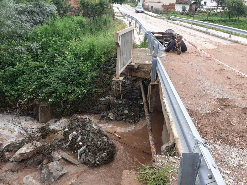 Улици на три села от община Монтана са отнесени след