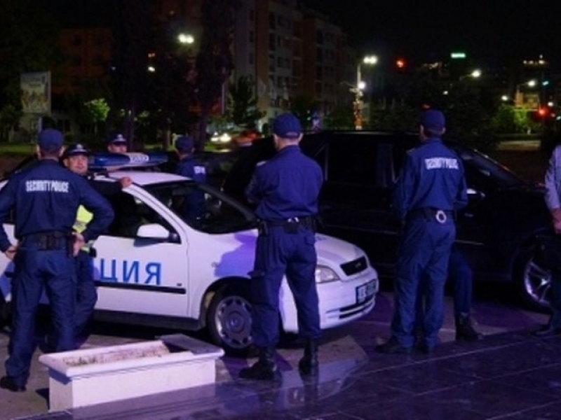 Общо шест полицейски операции се проведоха снощи по нощните заведения