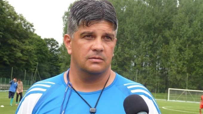 Опитният футболен специалист от Мездра Диян Попов е новият старши
