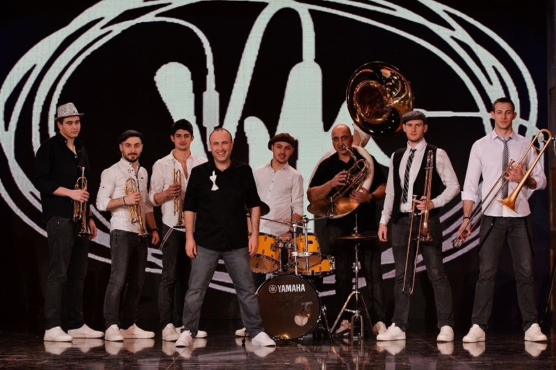 Етноджаз формацията Виво Монтана завладя европейската и българската сцена с