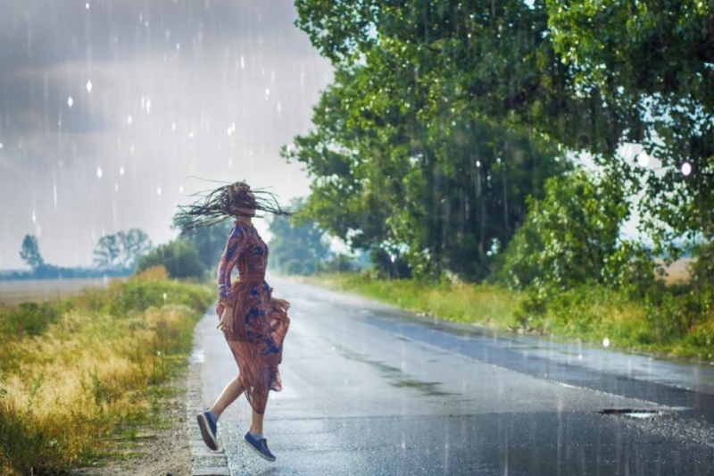 През следващото денонощие през страната ще премине добре изразен студен