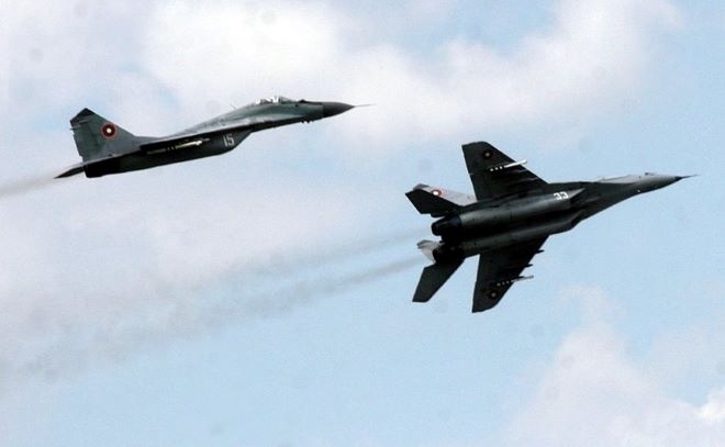 Украйна: Насърчаваме България също да даде своите самолети МиГ-29