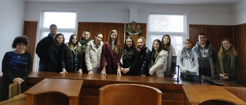 Прокурор Лилия Илиева от Окръжна прокуратура  – Монтана изнесе пред