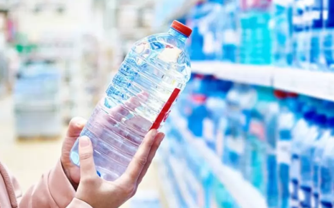 Най малко два милиона бутилки минерална вода от известната марка