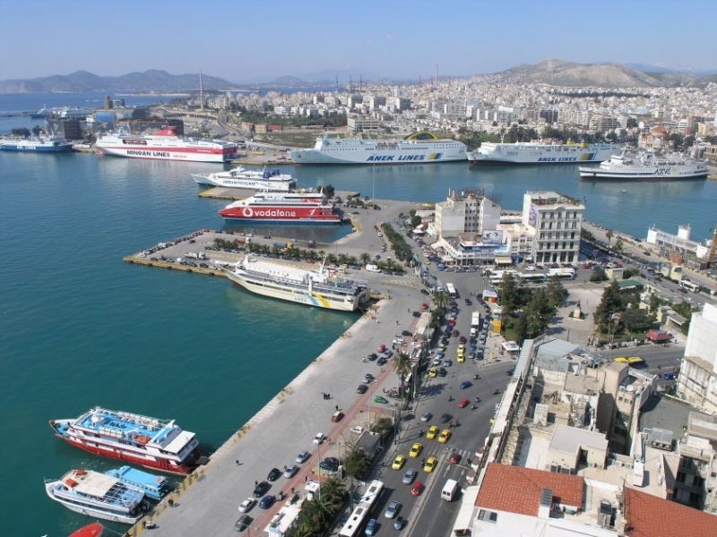 Всички гръцки пристанища са затворени от 24-часова стачка на моряците.