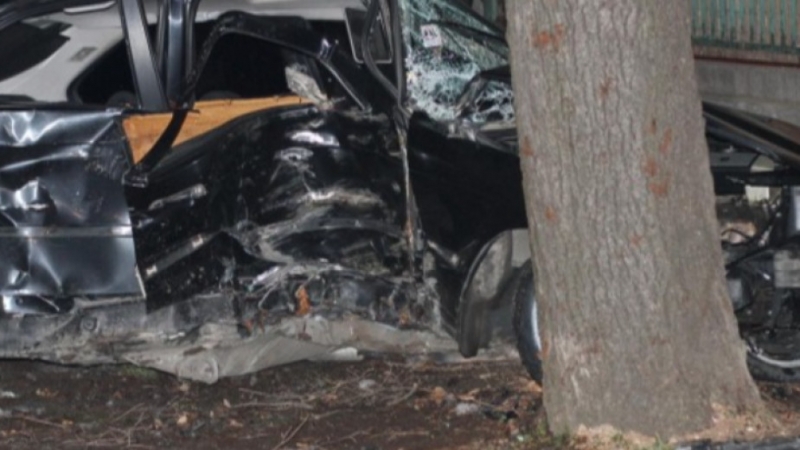 Млад шофьор почина след тежка катастрофа край Русе съобщиха от