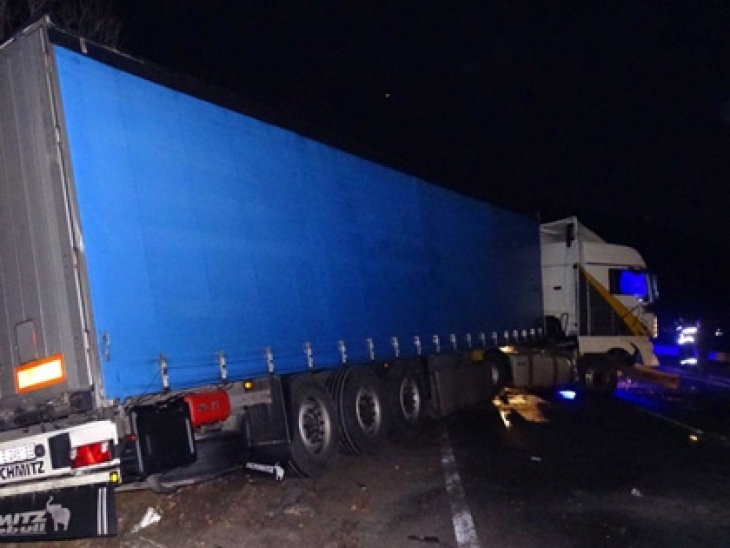 Катастрофа блокира движението по международен път Е79 научи агенция BulNews bg
