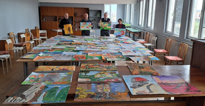 С очите си видях бедата tака е озаглавен конкурса