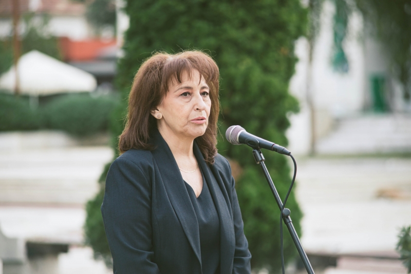 Уважаеми медици  
Позволете ми в деня в който Българската православна църква