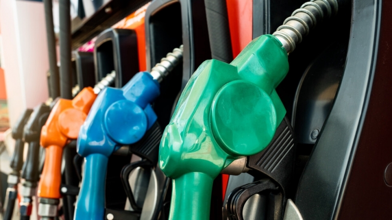 Отстъпката от 25 стотинки за горивата ще продължи и след