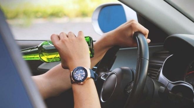 Служители на реда са хванали пиян шофьор да управлява БМВ