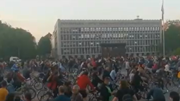 Хиляди излязоха по улиците на словенската столица Любляна за да