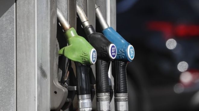 Забраната за износ на бензин от Русия е удължена с