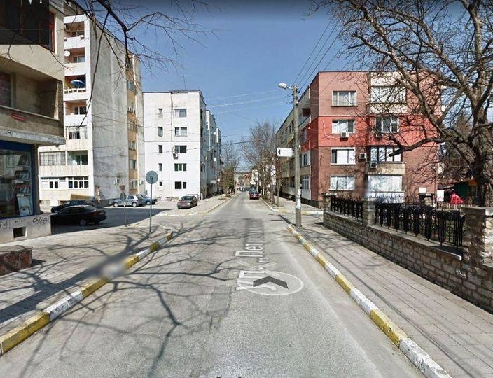 Строителни дейности затварят участък от ул Петропавловска във Враца съобщиха