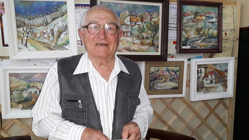 Художникът Илия Костов подреди самостоятелна изложба в Берковица 28 творби са