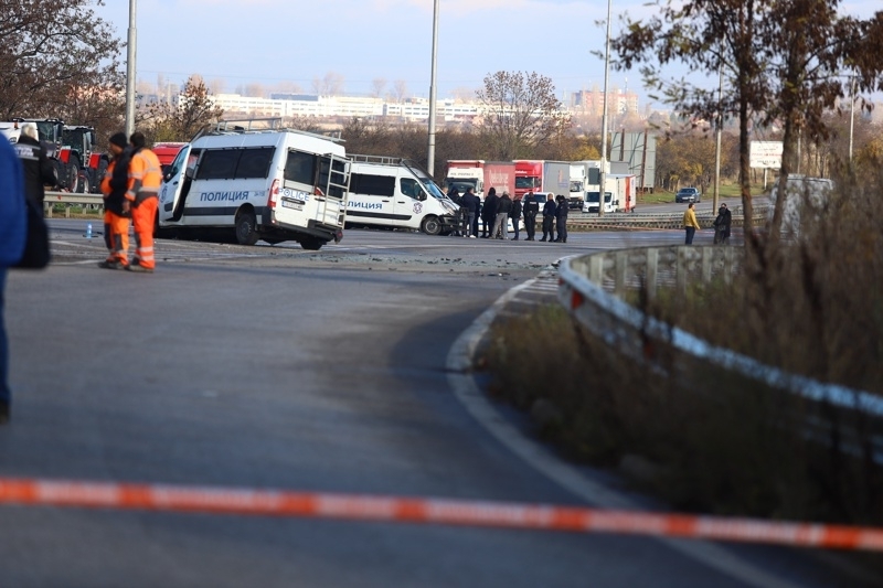 Година по късно обвиняемият за катастрофата с мигранти и загинал полицай