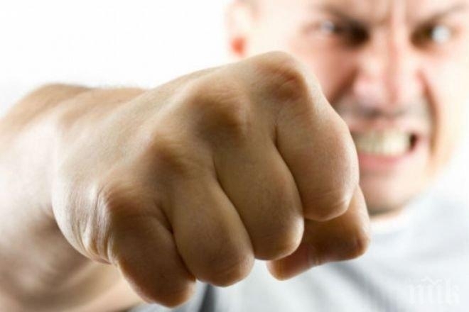 Истински екшън се разигра пред клуб Де Ниро в Кючук