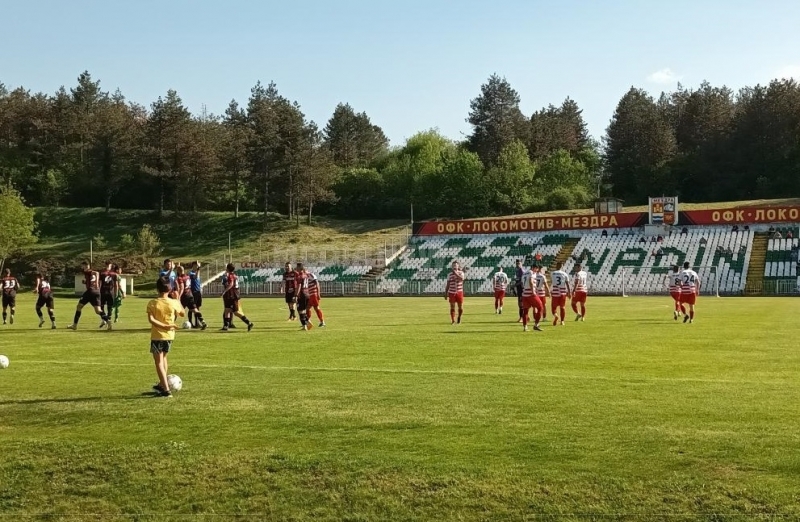 Локомотив Мездра си върна на Партизан Червен бряг с 4 0