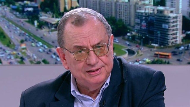 На 30 януари почина известният български журналист Стефан Солаков съобщи